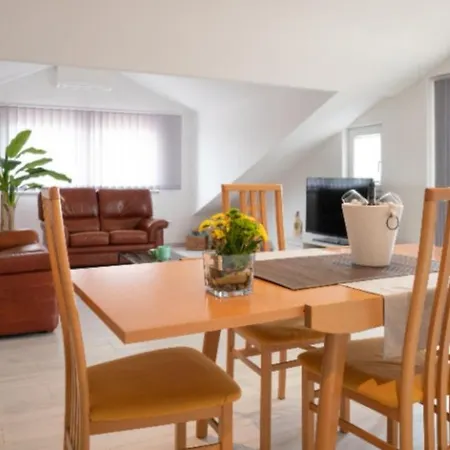 Apartment Keke *